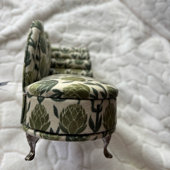 Jewelry Box Green Floral Patterned Chaise Lounge - Picture 10 of 12
